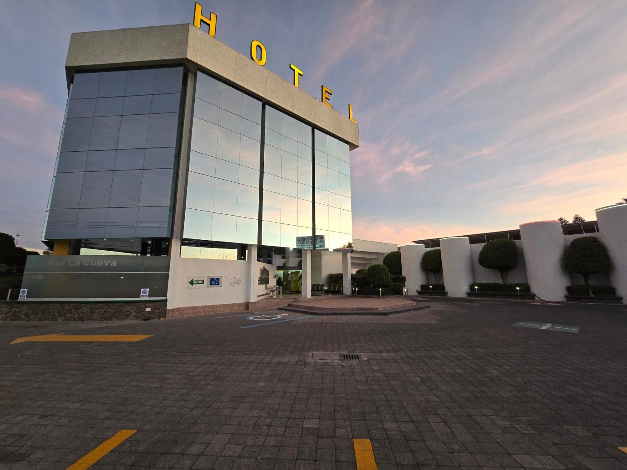 Hotel Alcampo Miranda 外观 照片